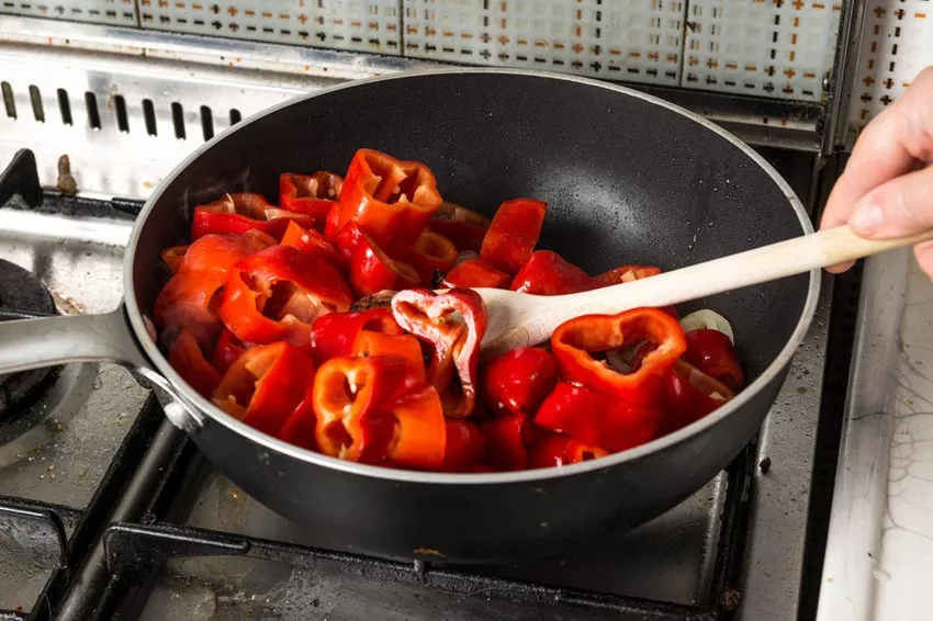 Fry the peppers - step by step instructions