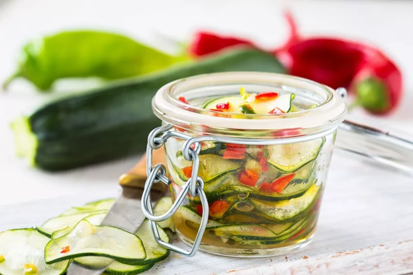 Ferment zucchini - 2 delicious recipe ideas for gourmets